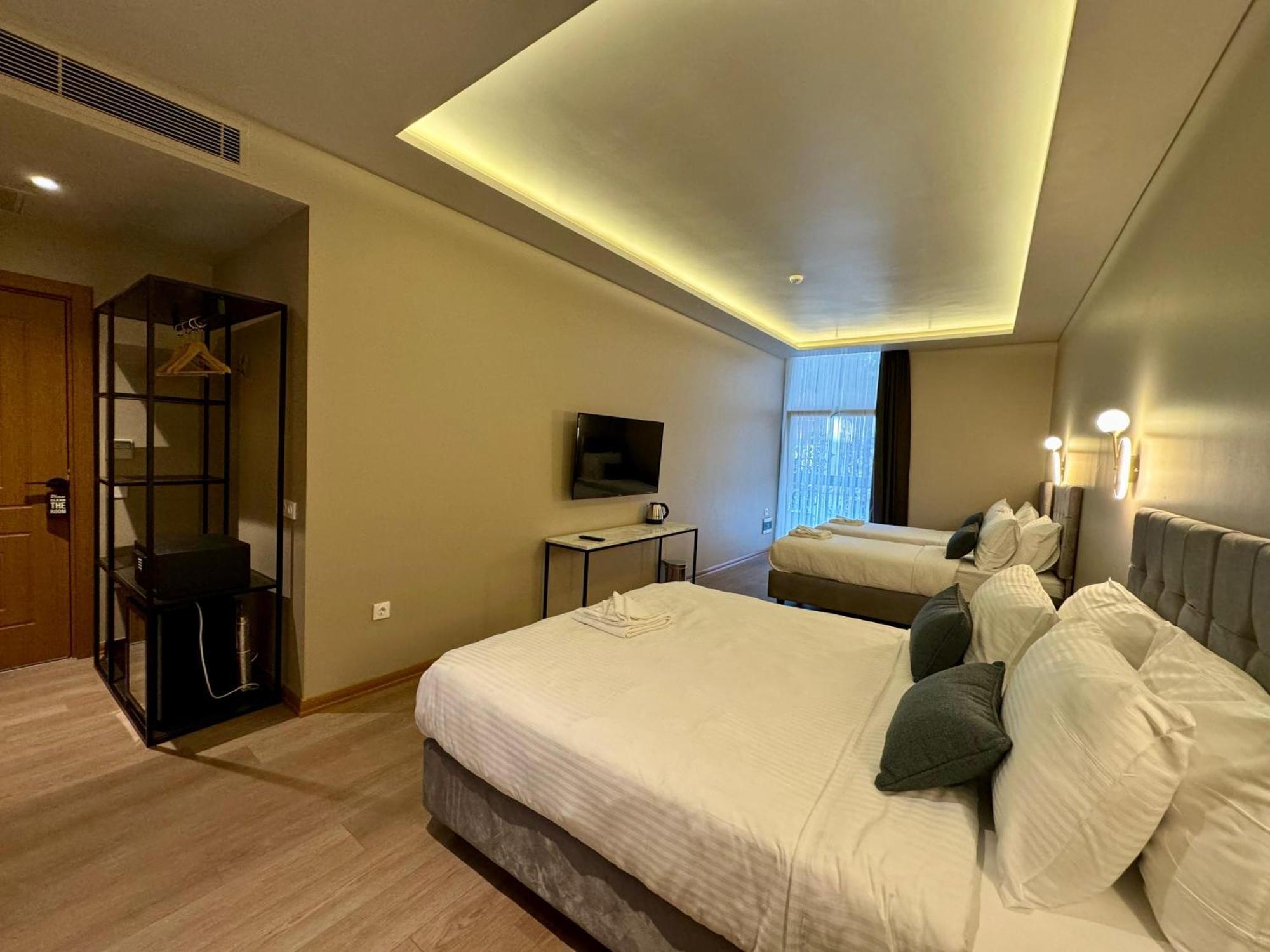 Weingart Suites Hotel Istanbul Exterior photo