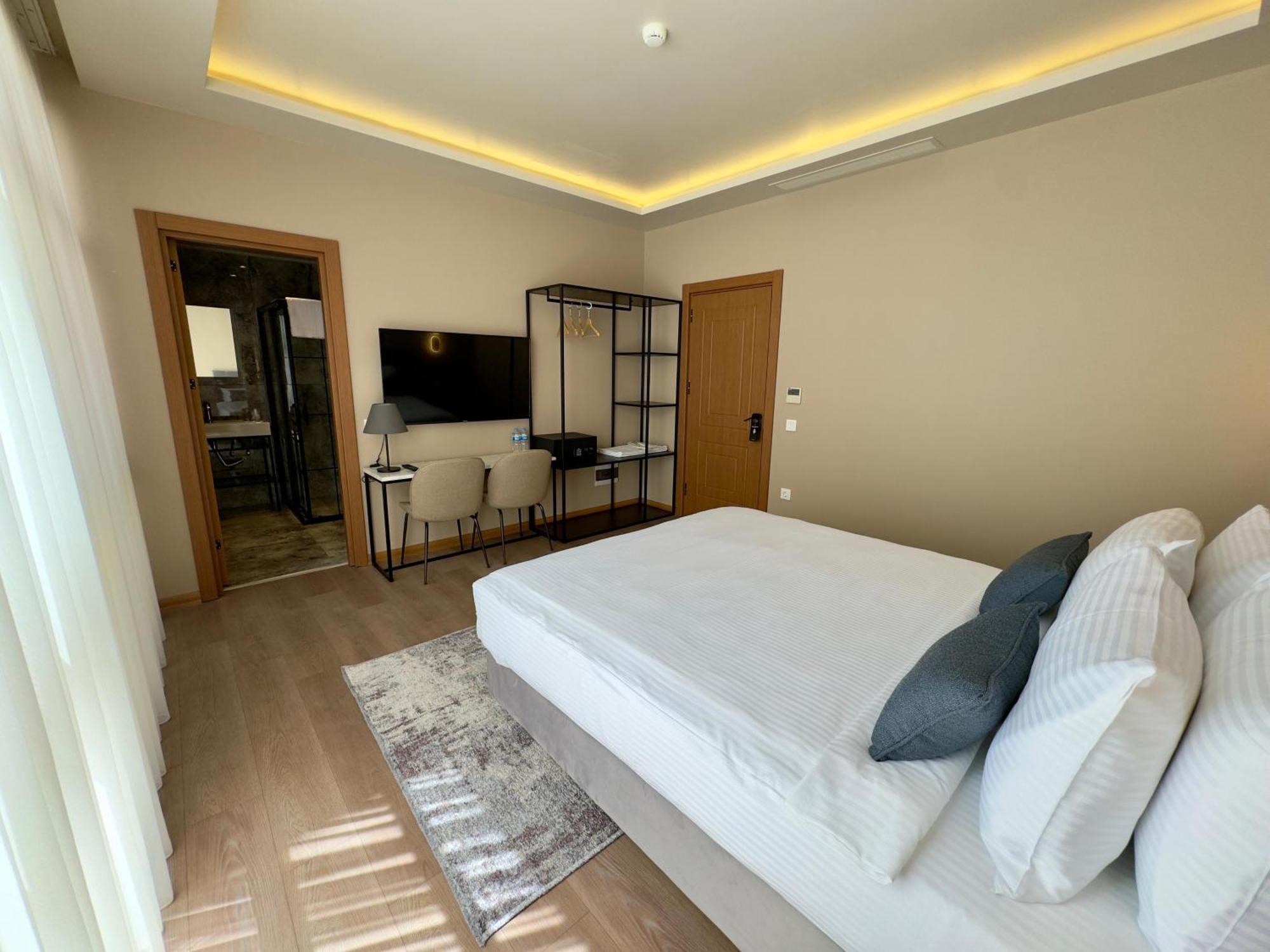 Weingart Suites Hotel Istanbul Exterior photo
