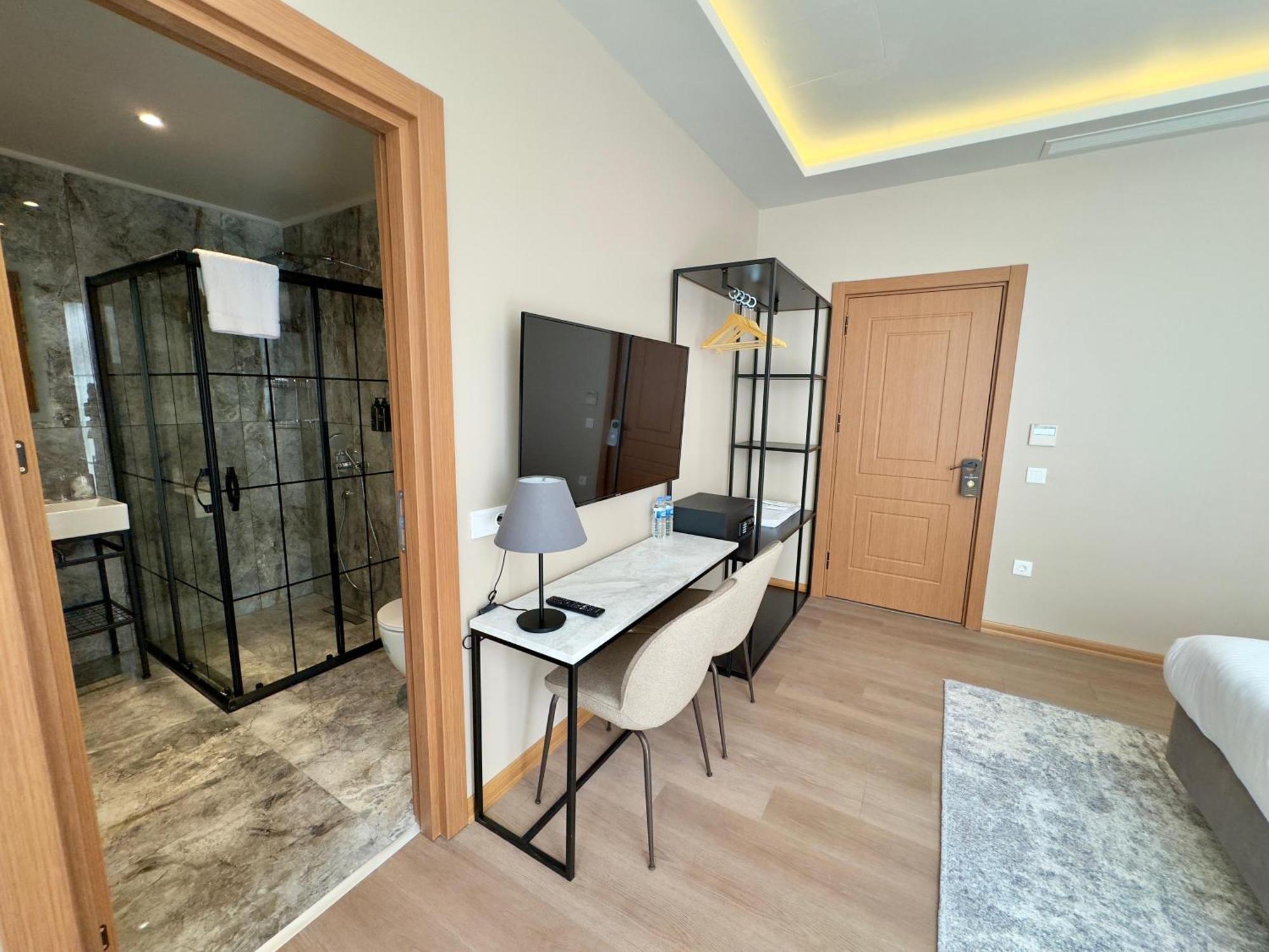 Weingart Suites Hotel Istanbul Exterior photo